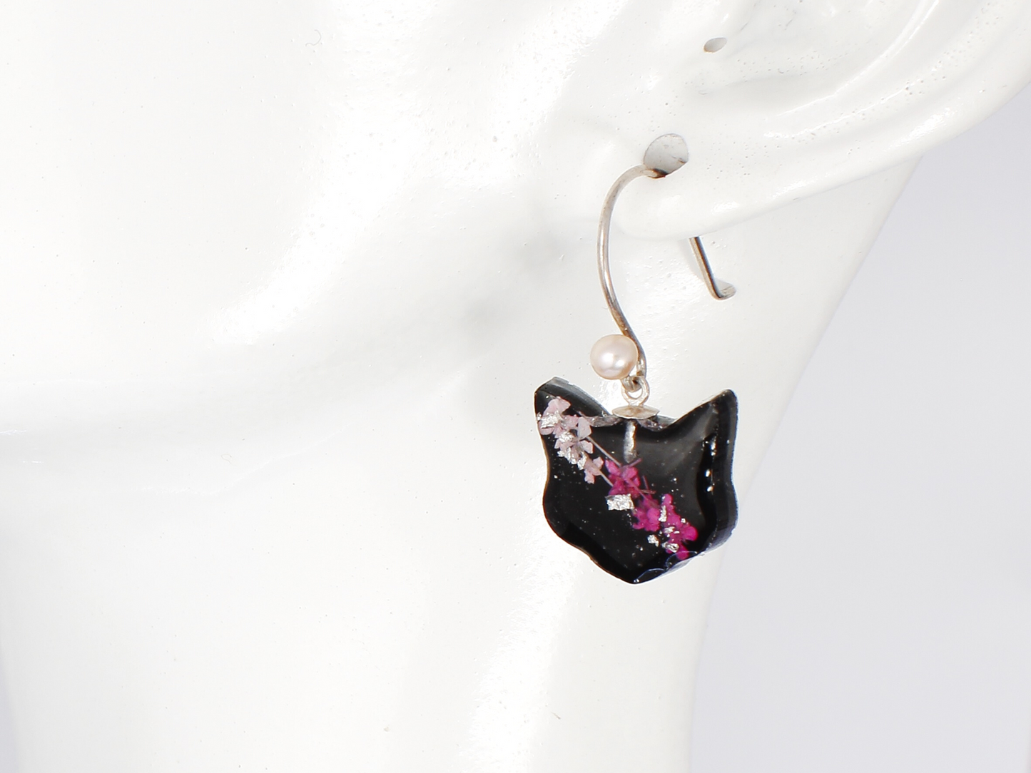 Luci | Floral Kitty Face Earrings