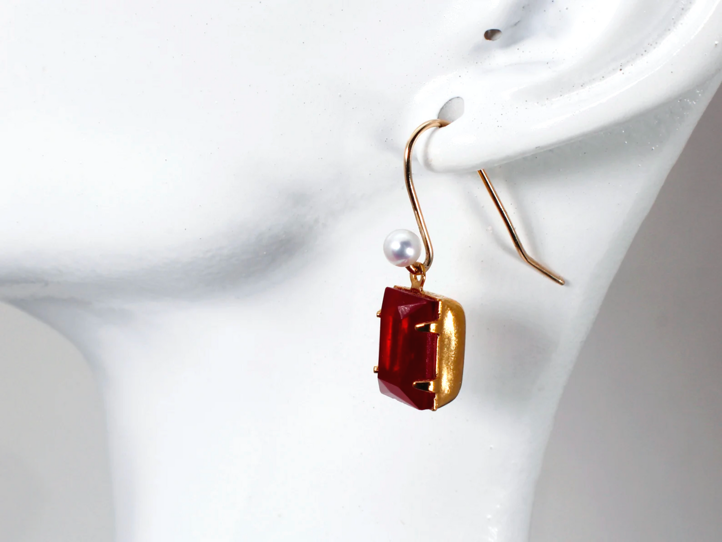 Juliet | Vintage Red Crystal Earrings